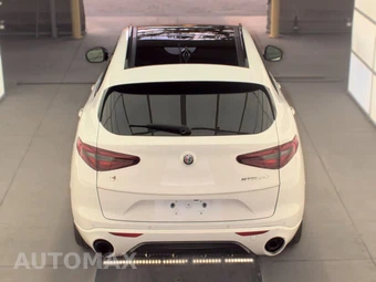 2023 Alfa Romeo Stelvio Veloce - miniatura 5