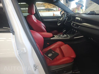 2023 Alfa Romeo Stelvio Veloce - miniatura 8