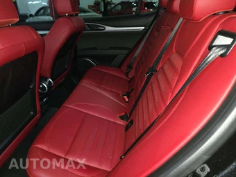 2023 Alfa Romeo Stelvio Veloce - miniatura 13