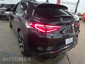 2023 Alfa Romeo Stelvio Veloce - miniatura 2