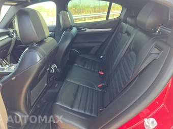 2023 Alfa Romeo Stelvio Veloce - miniatura 13