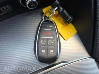 2023 Alfa Romeo Stelvio Veloce – miniatura 8