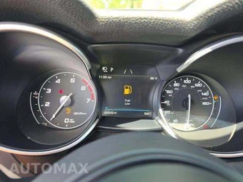 2023 Alfa Romeo Stelvio Veloce – miniatura 9