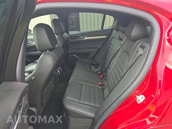 2023 Alfa Romeo Stelvio Veloce - miniatura 13