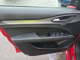 2023 Alfa Romeo Stelvio Veloce - miniatura 9