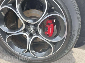 2023 Alfa Romeo Stelvio Veloce - miniatura 22