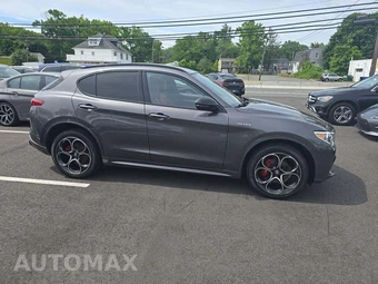 2023 Alfa Romeo Stelvio Veloce - miniatura 4