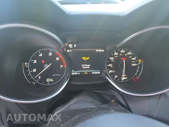 2023 Alfa Romeo Stelvio Veloce – miniatura 12