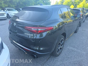 2023 Alfa Romeo Stelvio Veloce – miniatura 4