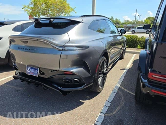 2023 Aston Martin DBX707 - miniatura 3