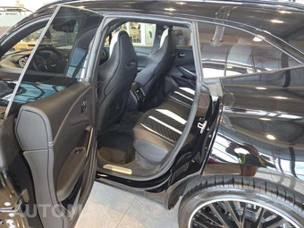 2023 Aston Martin DBX707 - miniatura 13