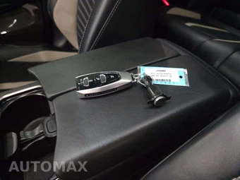 2023 Aston Martin DBX707 - miniatura 8