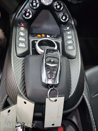 2023 Aston Martin Vantage Coupe - miniatura 8
