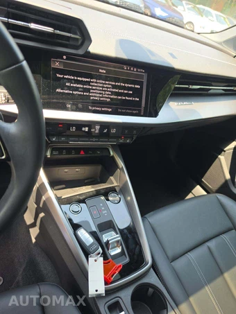 2023 Audi A3 Sedan Premium – miniatura 10