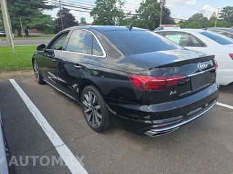 2023 Audi A4 Sedan Premium – miniatura 2