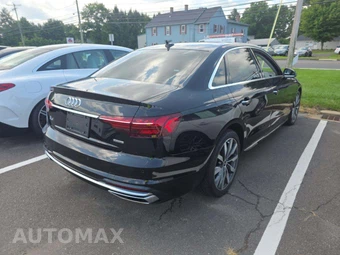 2023 Audi A4 Sedan Premium – miniatura 3