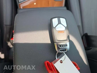 2023 Audi A4 Sedan Premium – miniatura 5
