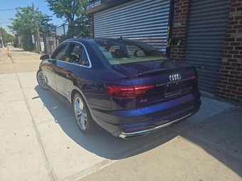 2023 Audi A4 Sedan S line Premium Plus - miniatura 2