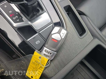 2023 Audi A4 Sedan S line Premium Plus - miniatura 8