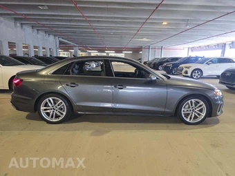 2023 Audi A4 Sedan S line Premium Plus - miniatura 4