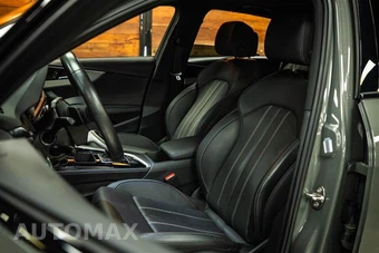 2023 Audi A4 Sedan S line Premium Plus - miniatura 9