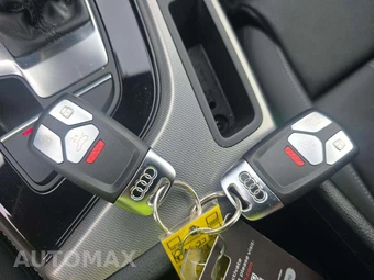 2023 Audi A4 Sedan S line Prestige - miniatura 8