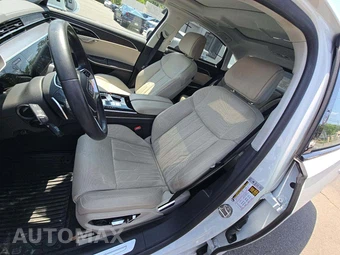 2023 Audi A8 L – miniatura 6