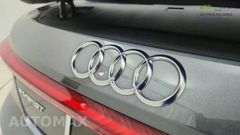 2023 Audi e-tron GT quattro Premium Plus – miniatura 17