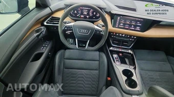 2023 Audi e-tron GT quattro Premium Plus – miniatura 36