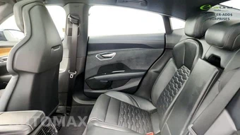 2023 Audi e-tron GT quattro Premium Plus – miniatura 42