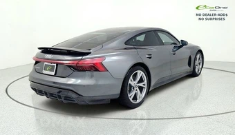 2023 Audi e-tron GT quattro Premium Plus – miniatura 8