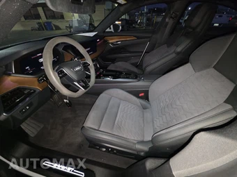 2023 Audi e-tron GT quattro Prestige – miniatura 7