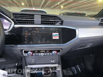 2023 Audi Q3 S line Premium Plus – miniatura 10