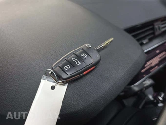 2023 Audi Q3 S line Premium – miniatura 8