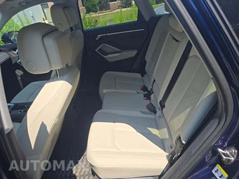 2023 Audi Q3 S line Premium – miniatura 10