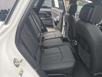 2023 Audi Q3 S line Premium – miniatura 13
