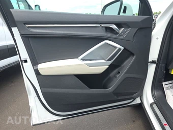 2023 Audi Q3 S line Premium – miniatura 9
