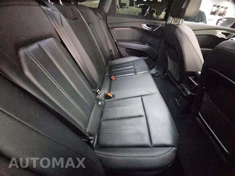 2023 Audi Q4 e-tron Premium Plus 40 – miniatura 16