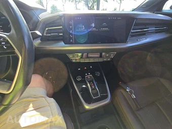 2023 Audi Q4 e-tron Premium Plus 50 – miniatura 10