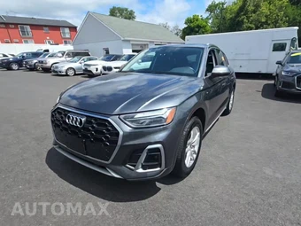 2023 Audi Q5 S line Premium