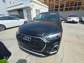 2023 Audi Q5 S line Premium