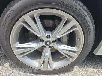 2023 Audi Q8 Premium Plus – miniatura 3