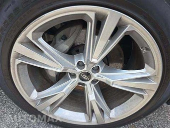2023 Audi Q8 Premium Plus – miniatura 4