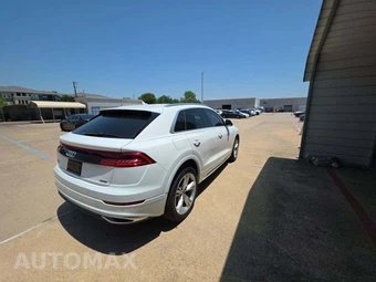 2023 Audi Q8 Premium Plus – miniatura 3