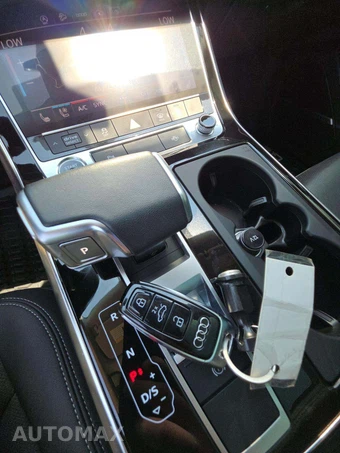 2023 Audi Q8 Premium Plus – miniatura 8