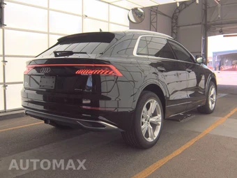 2023 Audi Q8 Premium Plus – miniatura 4