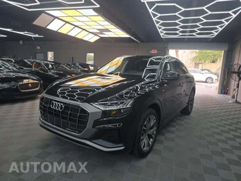 2023 Audi Q8 Premium Plus