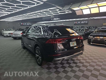 2023 Audi Q8 Premium Plus - miniatura 2