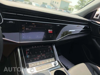 2023 Audi Q8 Premium – miniatura 10
