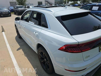 2023 Audi Q8 Premium – miniatura 2